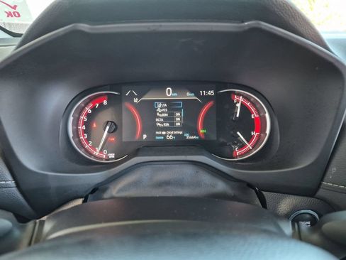 Used 2025 Toyota RAV4 XLE FWD image 10