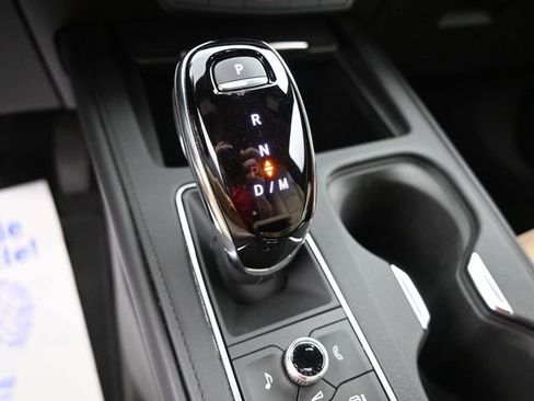 Used 2024 Cadillac XT4 Luxury w/ Cold Weather Package AWD/4WD image 25