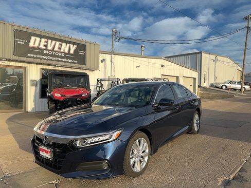 Used 2019 Honda Accord LX image 2