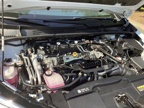 Used 2024 Toyota Prius Prime FWD image 23