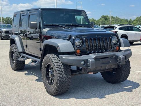 Used 2013 Jeep Wrangler Unlimited Sahara AWD/4WD image 2