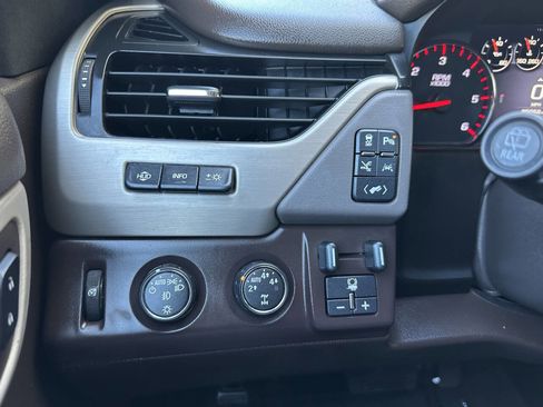 Used 2016 GMC Yukon Denali w/ Enhanced Security Package AWD/4WD image 27