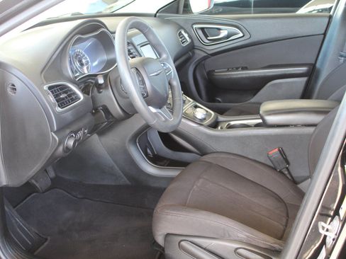 Used 2015 Chrysler 200 Limited FWD image 11