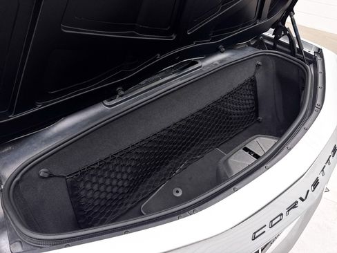 Used 2020 Chevrolet Corvette Stingray w/ 3LT Preferred Equipment Group image 32