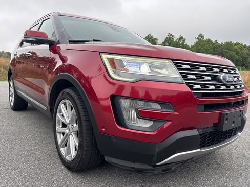 Used 2016 Ford Explorer Limited w/ Equipment Group 301A AWD/4WD image 7