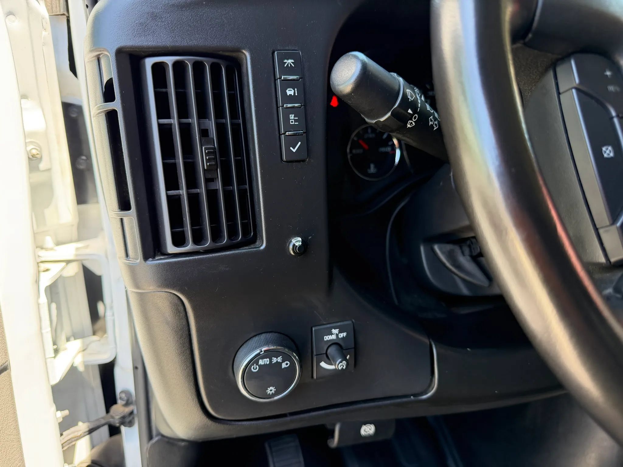 Used 2023 GMC Savana 2500 Extended w/ Driver Convenience Package RWD image 23
