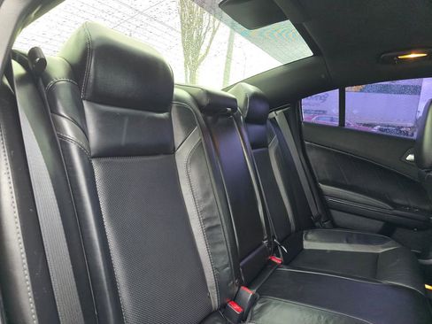 Used 2017 Dodge Charger R/T w/ Plus Group RWD image 12