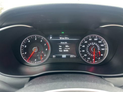 Used 2020 Genesis G70 2.0T image 17