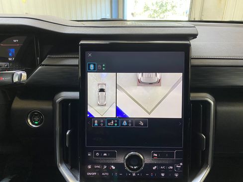 Used 2025 GMC Acadia Elevation image 49