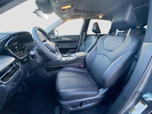 Certified 2026 INFINITI QX60 Luxe w/ Cargo Package FWD image 23