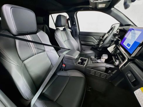 New 2026 Toyota 4Runner Limited AWD/4WD image 30
