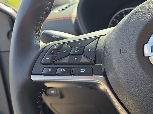 Used 2023 Nissan Sentra SR w/ Midnight Edition Package FWD image 10