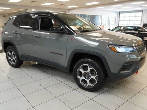 Used 2022 Jeep Compass Trailhawk w/ Sun and Sound Group AWD/4WD image 14