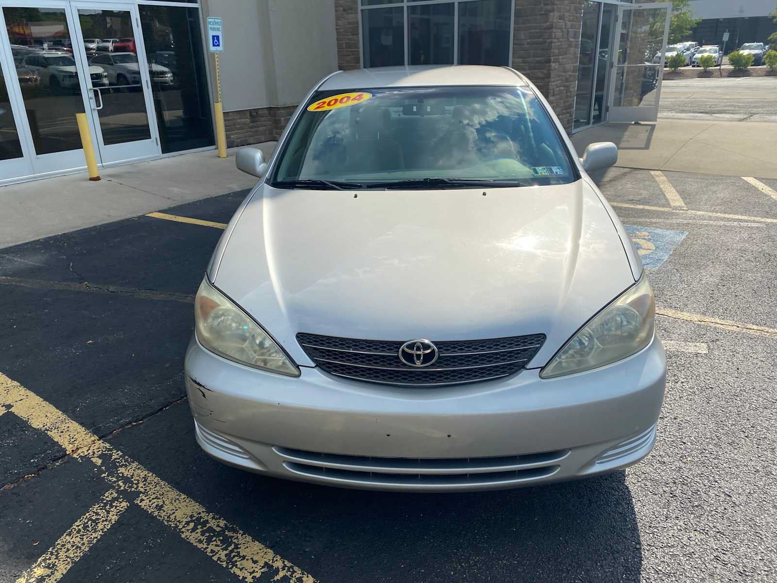 Used 2004 Toyota Camry LE w/ Fleet Convenience Pkg FWD image 10