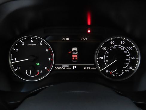 New 2025 Mitsubishi Outlander SE image 11