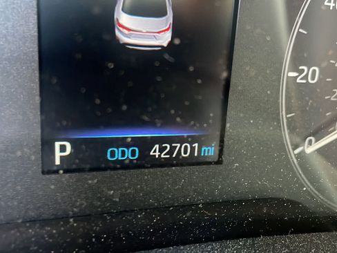 Certified 2024 Toyota Corolla LE AWD/4WD image 3