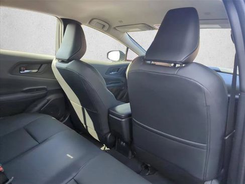 Used 2025 Toyota Prius XLE image 24