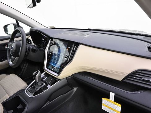 Used 2025 Subaru Outback Premium image 15
