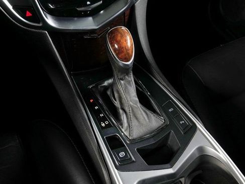 Used 2016 Cadillac SRX Luxury image 13