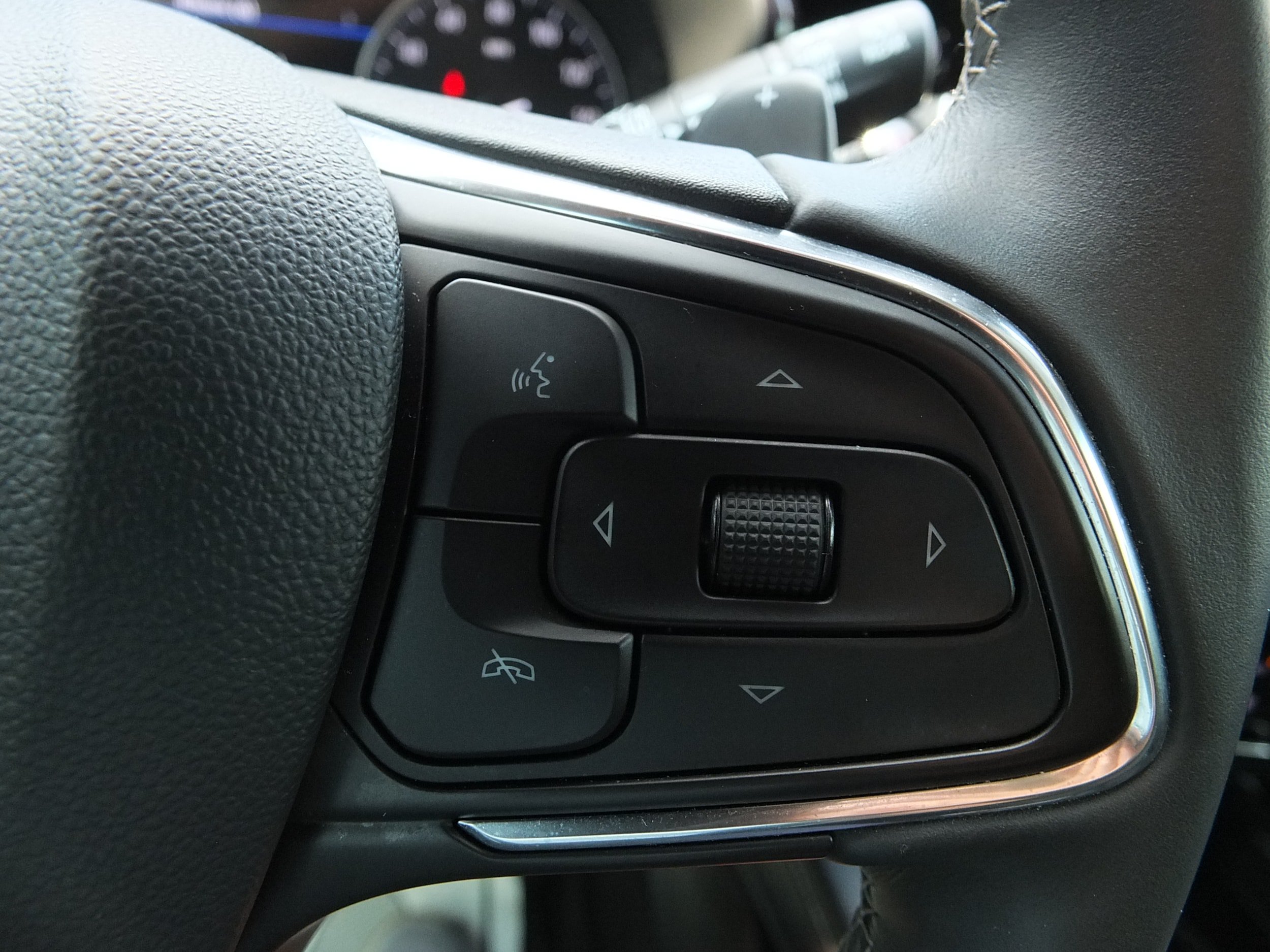 Used 2023 Buick Envision Avenir FWD image 22