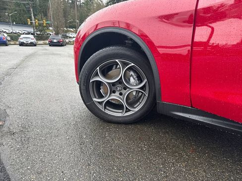 New 2025 Alfa Romeo Stelvio Sprint image 28