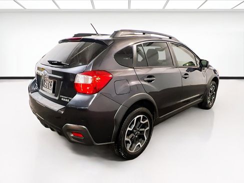 Used 2017 Subaru Crosstrek 2.0i Premium w/ Moonroof Package image 4