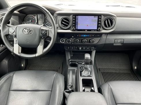 Used 2023 Toyota Tacoma TRD Off-Road w/ TRD Premium Off Road Package AWD/4WD image 3