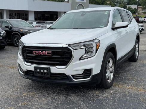 Used 2024 GMC Terrain SLE FWD image 10