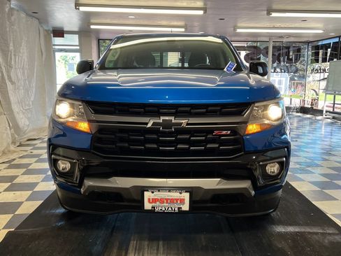Used 2021 Chevrolet Colorado Z71 AWD/4WD image 2