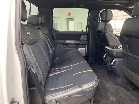 Used 2022 Ford F150 Platinum w/ FX4 Off-Road Package image 17