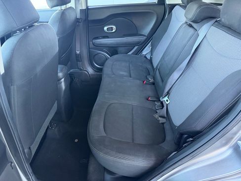 Used 2018 Kia Soul + FWD image 41