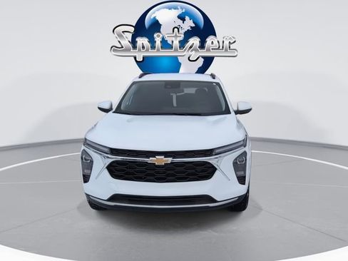 New 2026 Chevrolet Trax LT w/ Driver Confidence Package image 3