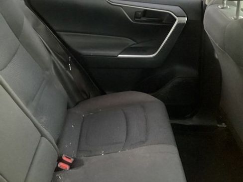 Used 2019 Toyota RAV4 LE image 6