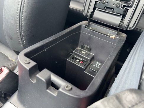 Used 2010 Mitsubishi Outlander XLS image 24