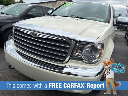 Used 2009 Chrysler Aspen Limited AWD/4WD image 2