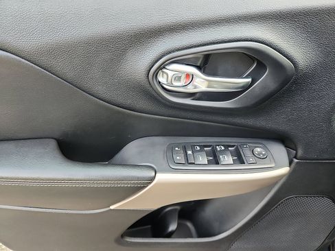 Certified 2017 Jeep Cherokee Limited image 14