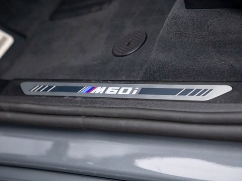 New 2025 BMW X7 M60i image 16