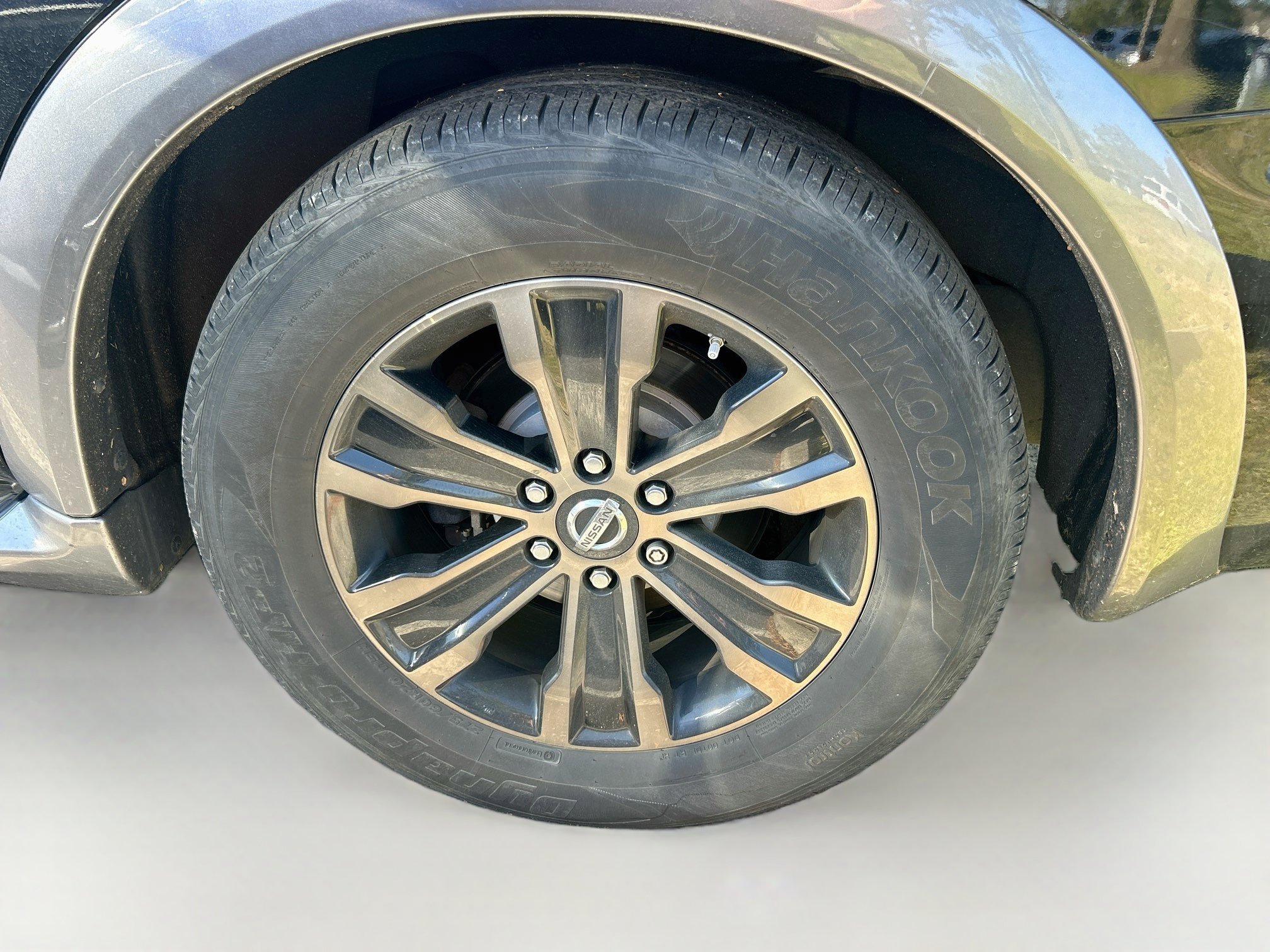 Used 2017 Nissan Armada Platinum AWD/4WD image 5