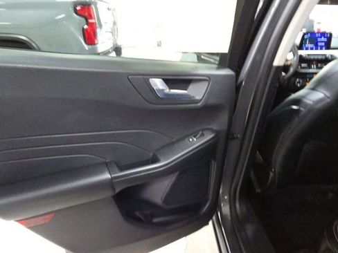 Certified 2022 Ford Escape SEL image 33