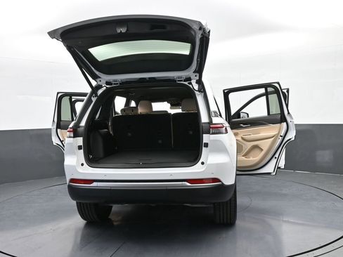 New 2026 Jeep Grand Cherokee Limited RWD image 70