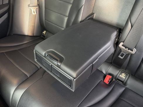 Used 2021 Mercedes-Benz C 300 Sedan image 25