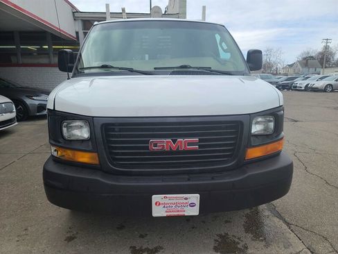 Used 2017 GMC Savana 2500 Extended image 3