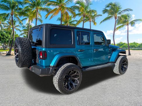 Used 2019 Jeep Wrangler Unlimited Sahara image 4