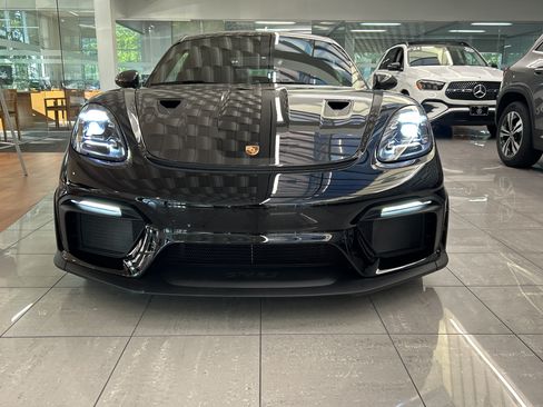 Used 2025 Porsche 718 Cayman GT4 RS RWD image 3