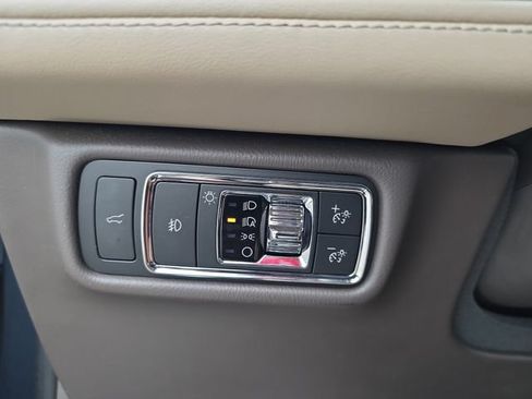 Used 2023 Lincoln Aviator Reserve w/ Equipment Group 201A AWD/4WD image 28
