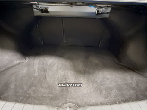 Used 2020 Hyundai Elantra SEL image 34