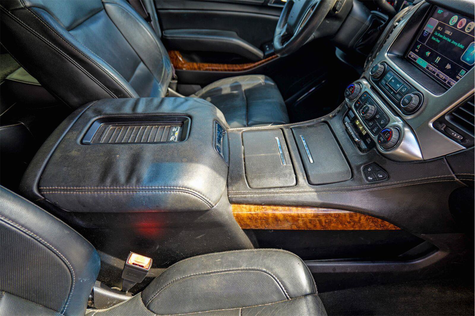 Used 2015 Chevrolet Tahoe LTZ RWD image 23