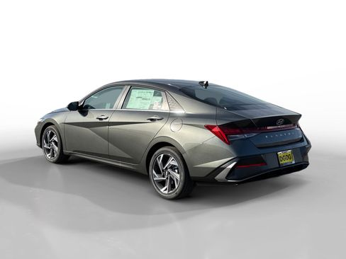 New 2026 Hyundai Elantra Limited image 3
