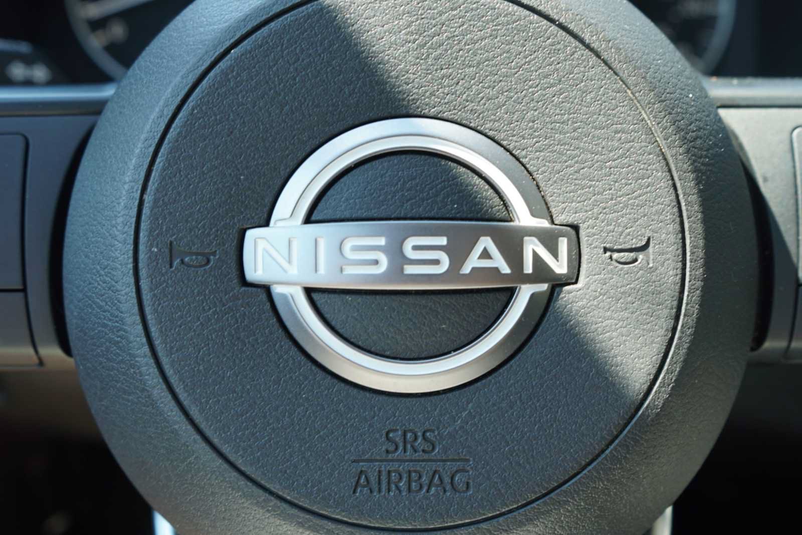 Used 2024 Nissan Rogue SV FWD image 11