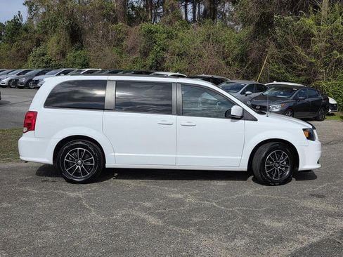 Used 2019 Dodge Grand Caravan GT image 36